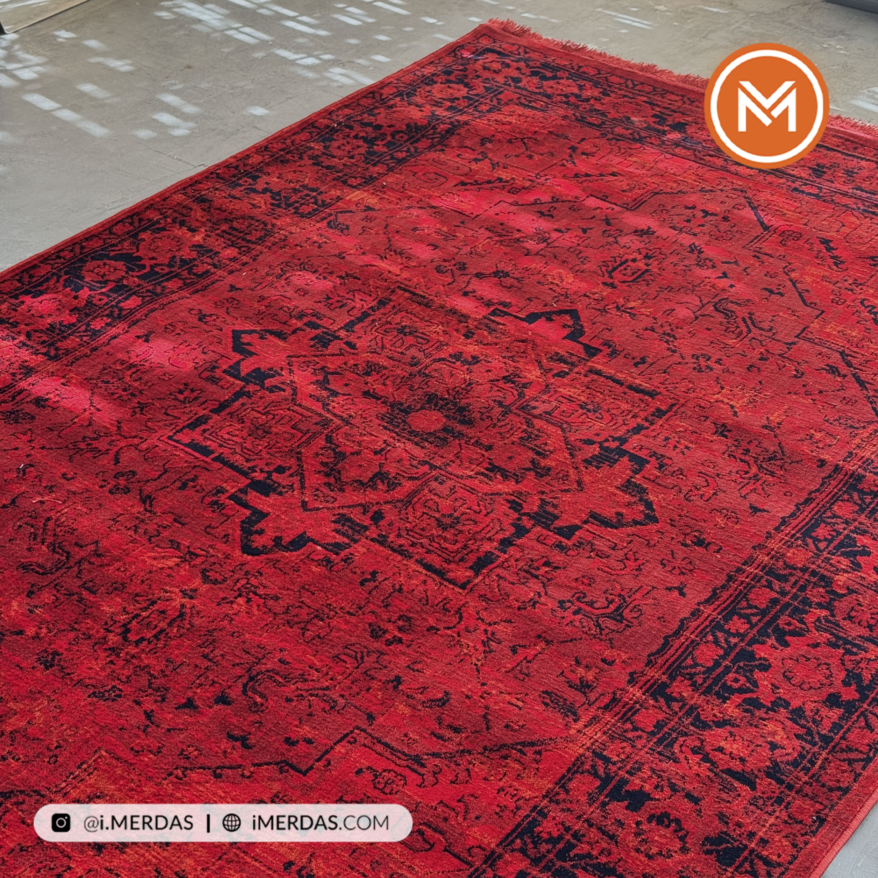 فرش گبه هرمس کد 6034 زمینه لاکی